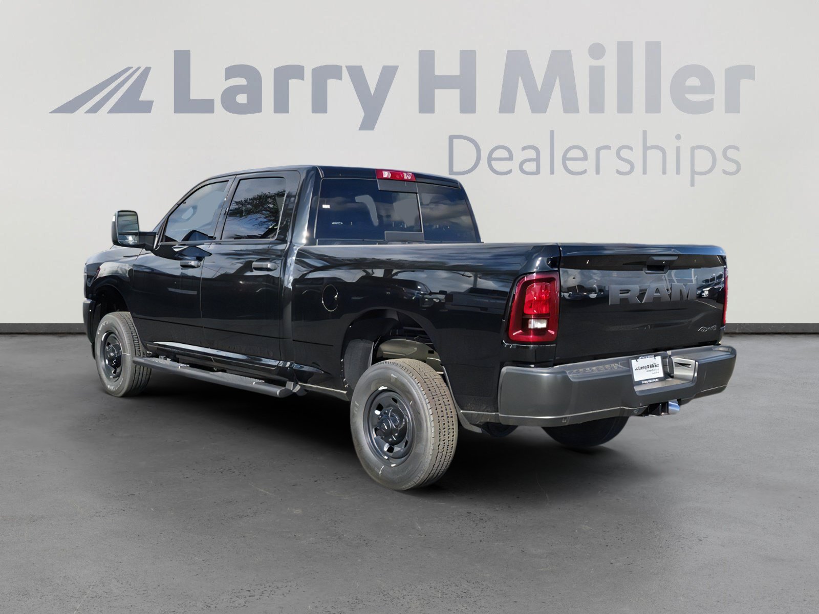 New 2026 RAM 2500 Tradesman AWD/4WD image 3
