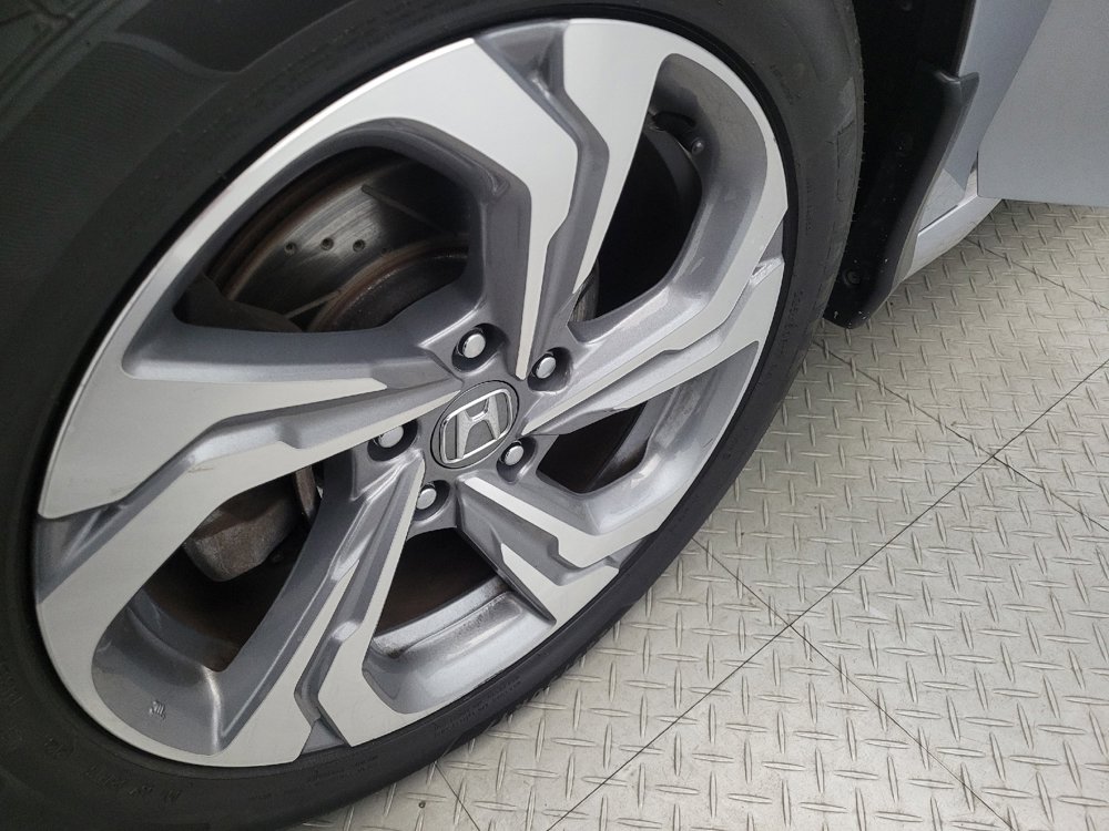 Used 2020 Honda Accord EX image 31