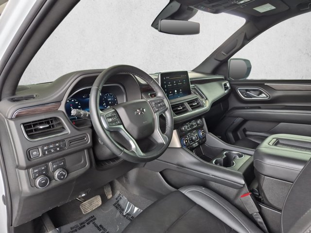 Used 2023 Chevrolet Tahoe Z71 w/ Luxury Package AWD/4WD image 3