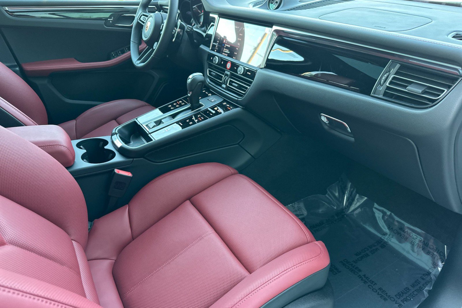 New 2026 Porsche Macan S AWD/4WD image 16