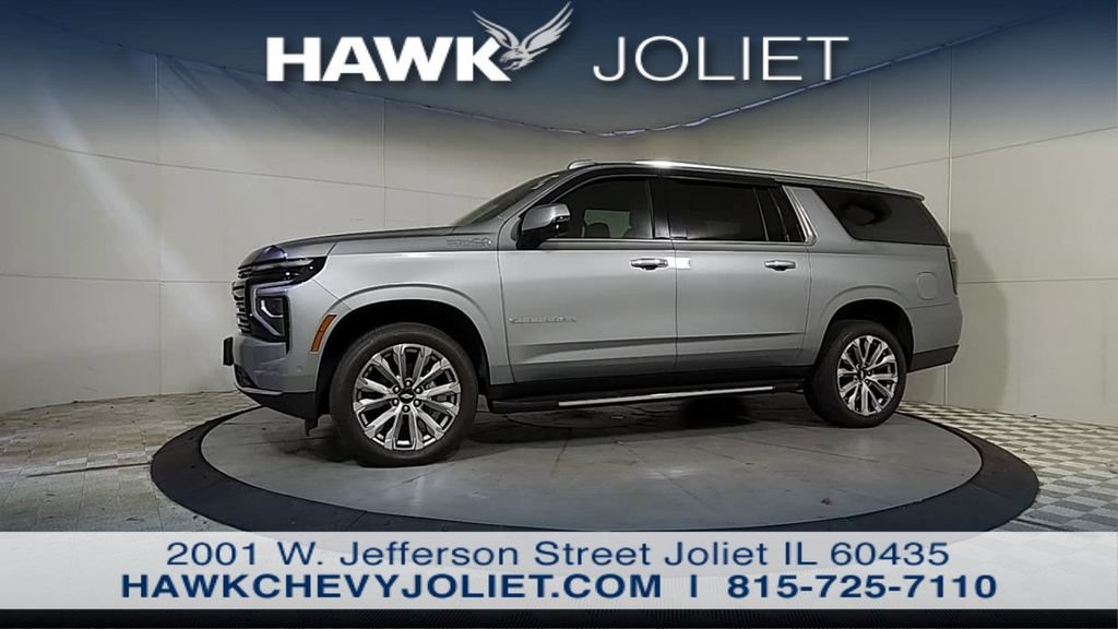 Used 2025 Chevrolet Suburban High Country AWD/4WD image 4