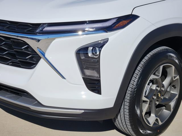 New 2026 Chevrolet Trax LT w/ Driver Confidence Package image 7