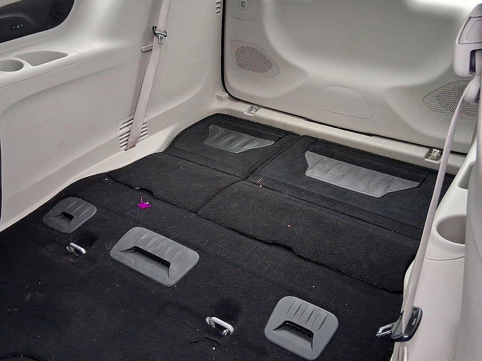 Used 2020 Chrysler Pacifica Limited image 13