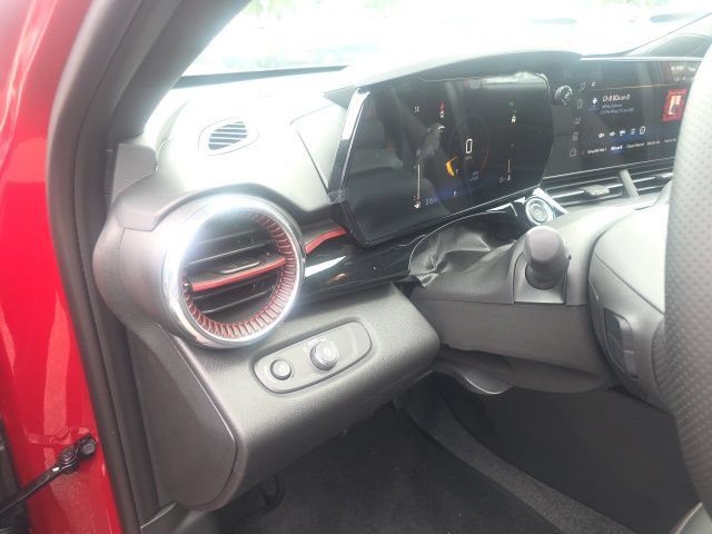 New 2026 Chevrolet Trax RS w/ Driver Confidence Package FWD image 16