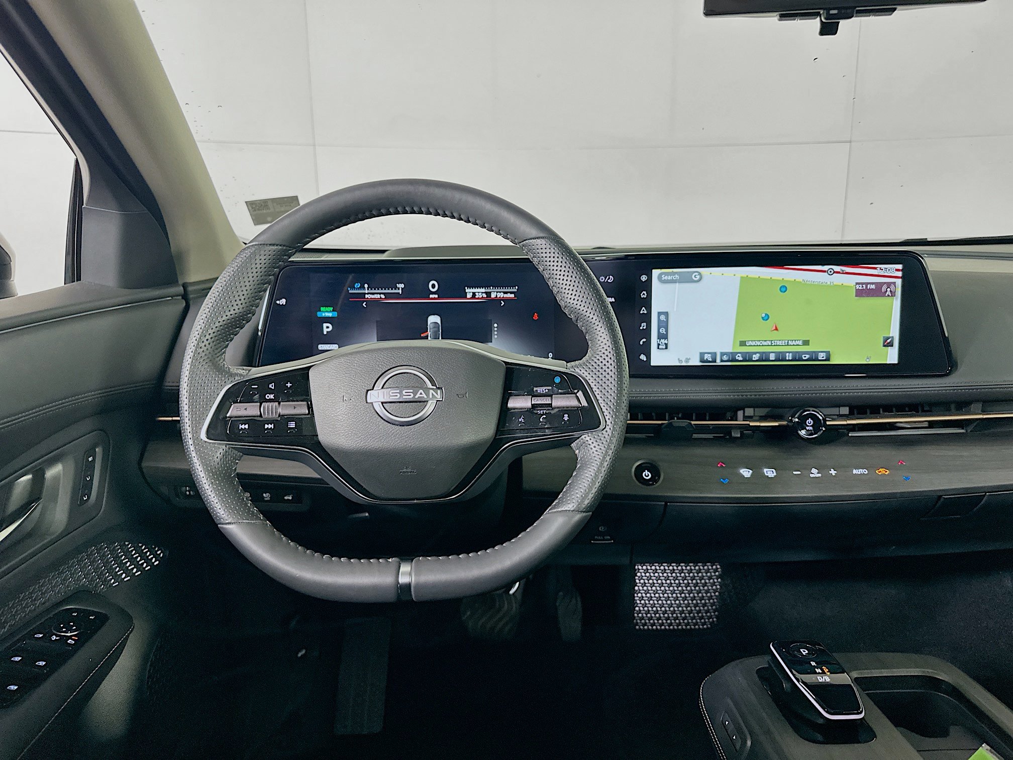Used 2024 Nissan Ariya AWD image 17