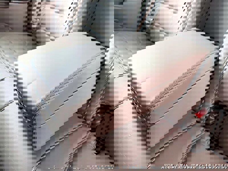 Used 2001 Cadillac De Ville w/ Comfort/Convenience Pkg image 23