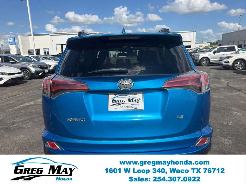 Used 2016 Toyota RAV4 LE FWD image 4
