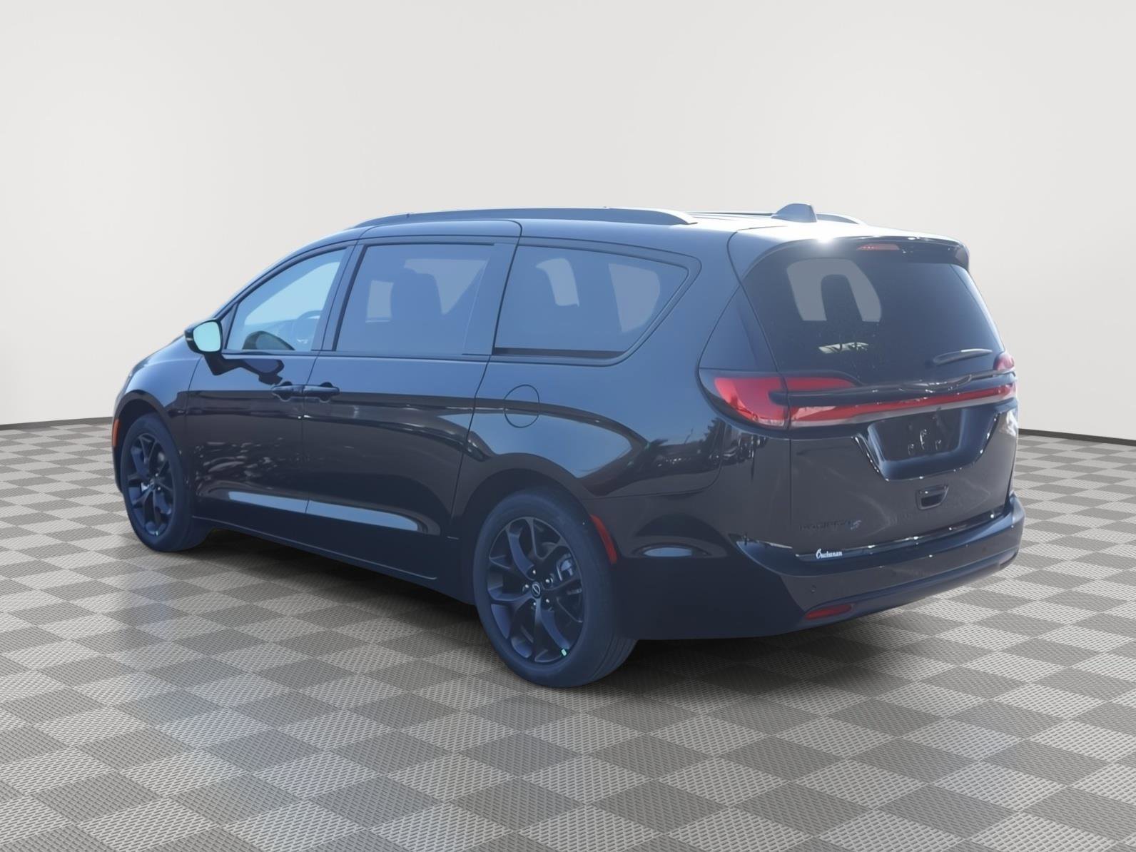 New 2026 Chrysler Pacifica Select w/ S Appearance Package image 8