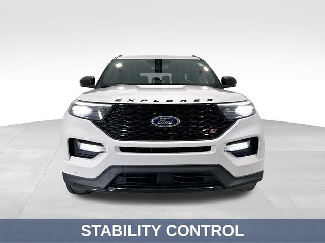 Used 2023 Ford Explorer ST w/ Technology Package AWD/4WD image 3