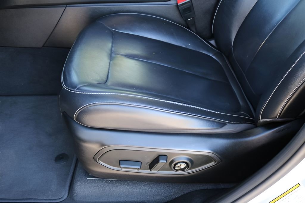 Used 2022 Jeep Grand Cherokee L Limited RWD image 12