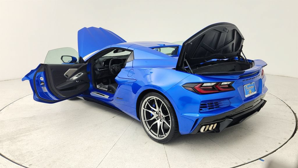 Used 2025 Chevrolet Corvette E-Ray AWD/4WD image 11