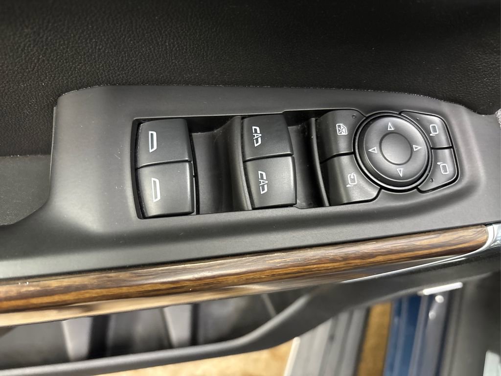 Used 2021 Chevrolet Silverado 1500 High Country image 38