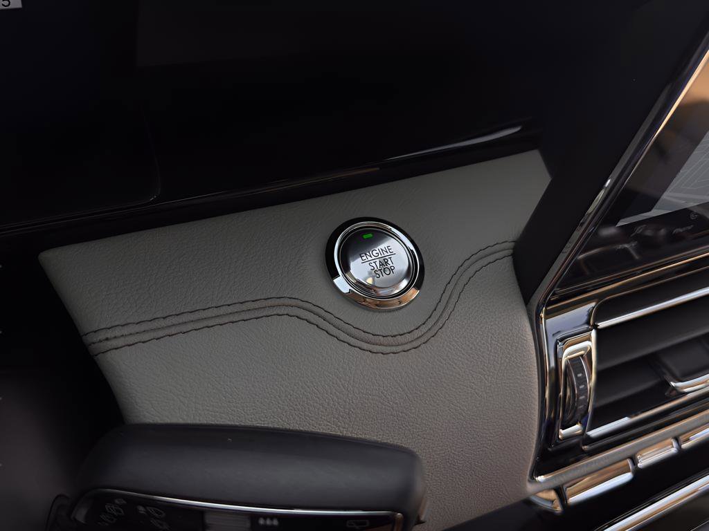 Used 2024 Lincoln Navigator L Reserve AWD/4WD image 20
