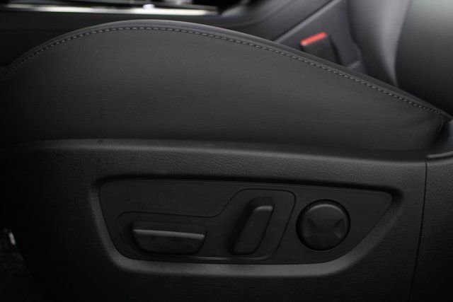 Used 2025 MAZDA CX-30 AWD 2.5 S w/ Preferred Package image 13