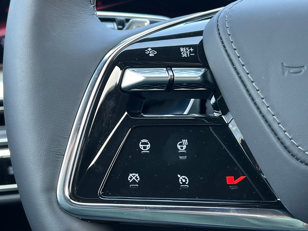 New 2026 Cadillac Lyriq V AWD/4WD image 21