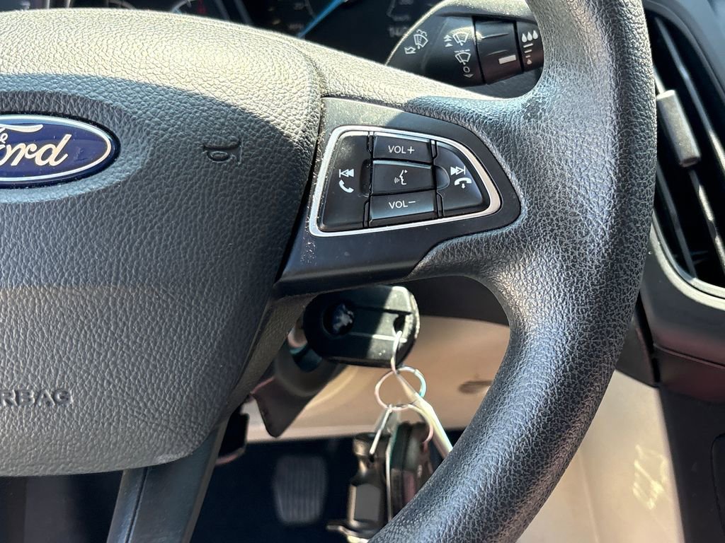 Used 2018 Ford Focus SE FWD image 21