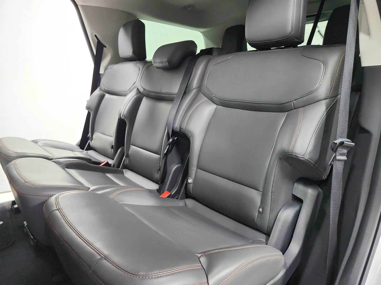 Used 2025 Ford Expedition Active AWD/4WD image 42