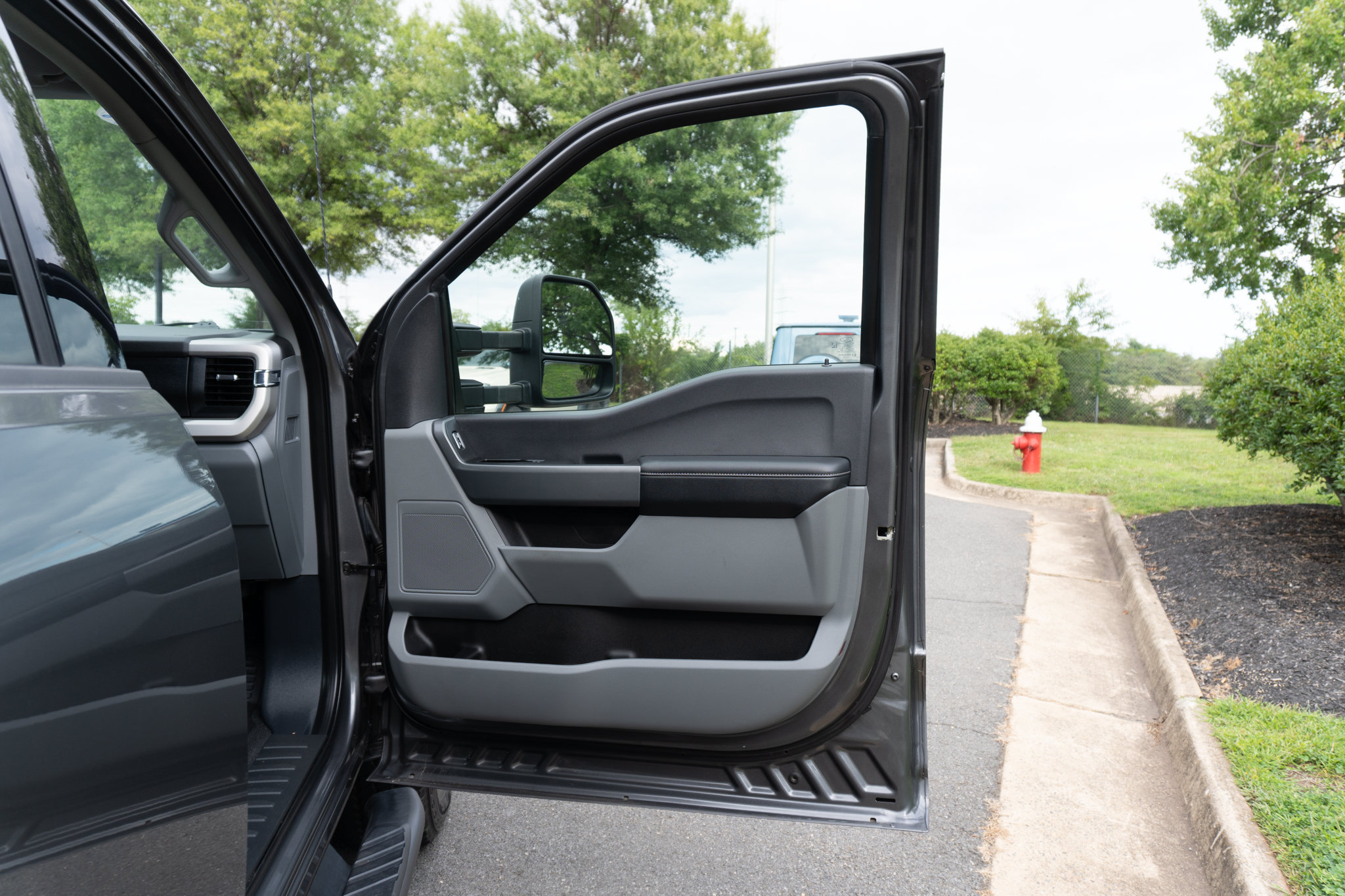 Used 2023 Ford F250 XLT w/ FX4 Off-Road Package AWD/4WD image 28