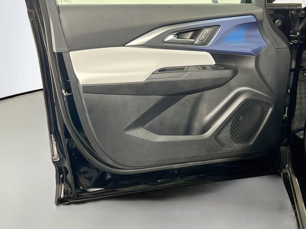 New 2026 Chevrolet Equinox EV LT FWD image 18
