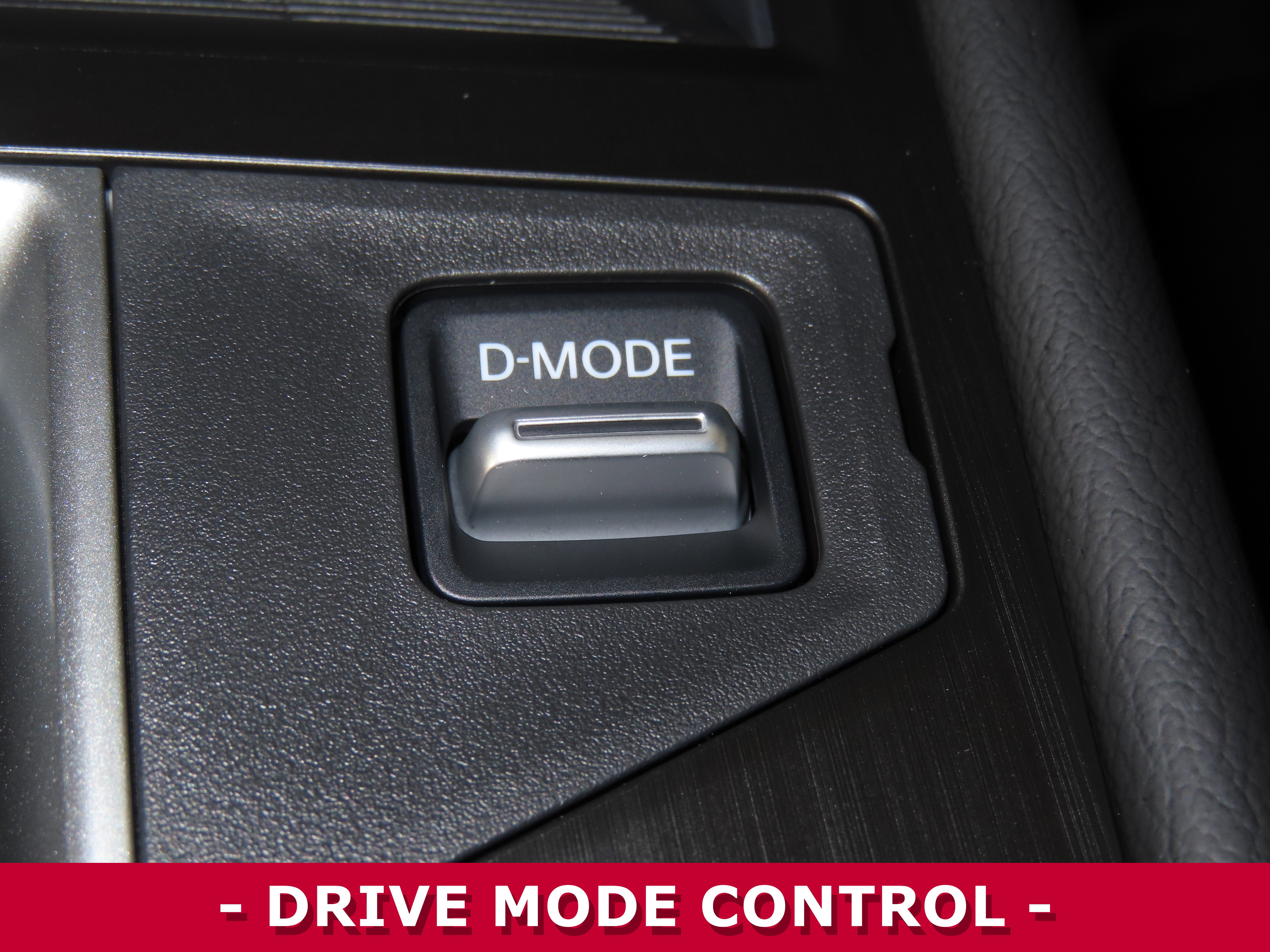 Certified 2025 Nissan Kicks SV w/ Charging Package image 23