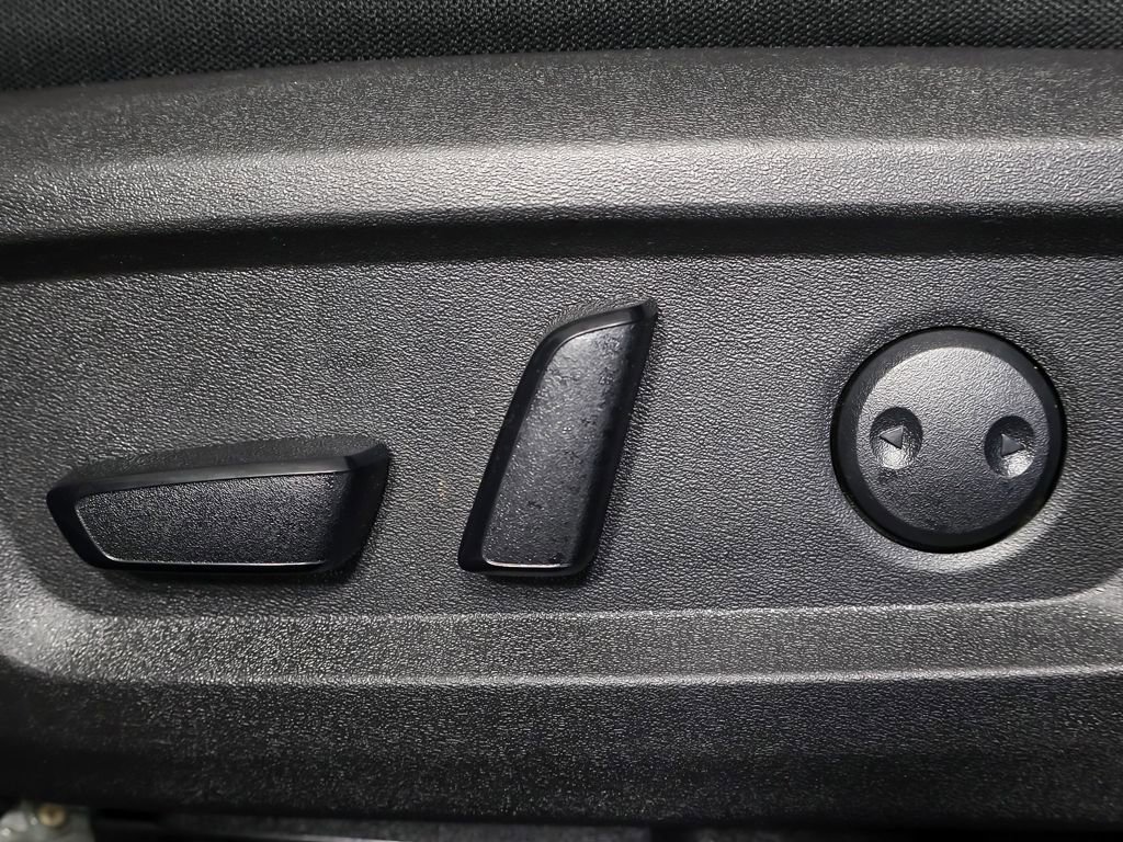 Used 2023 Nissan Rogue SV AWD/4WD image 25