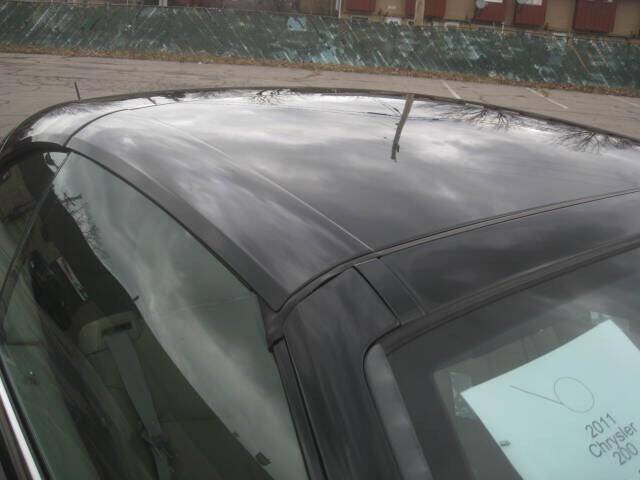 Used 2011 Chrysler 200 Limited FWD image 19