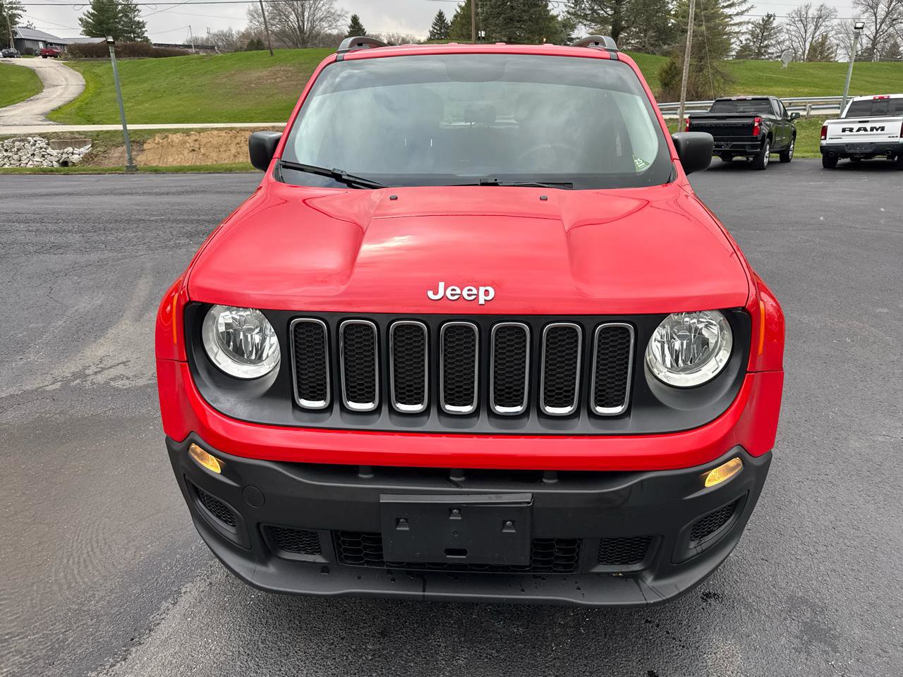 Used 2017 Jeep Renegade Sport w/ Power & Air Group image 2