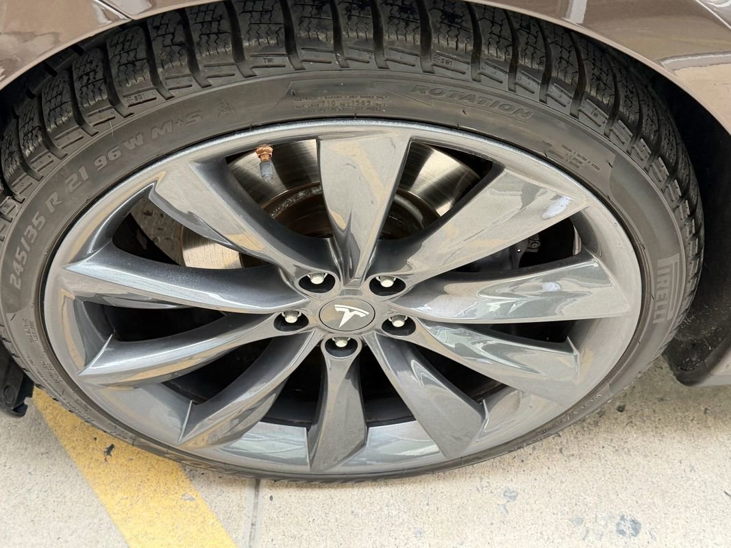 Used 2013 Tesla Model S Performance RWD image 12