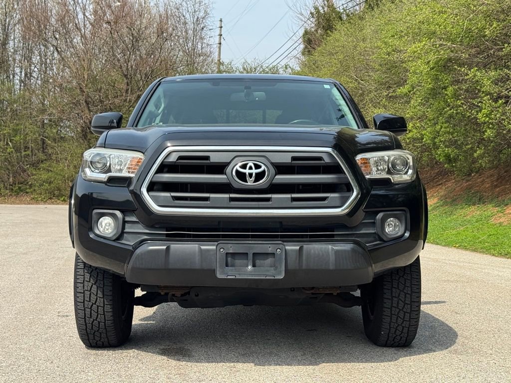 Used 2016 Toyota Tacoma SR5 w/ SR5 Appearance Package (SN) AWD/4WD image 3