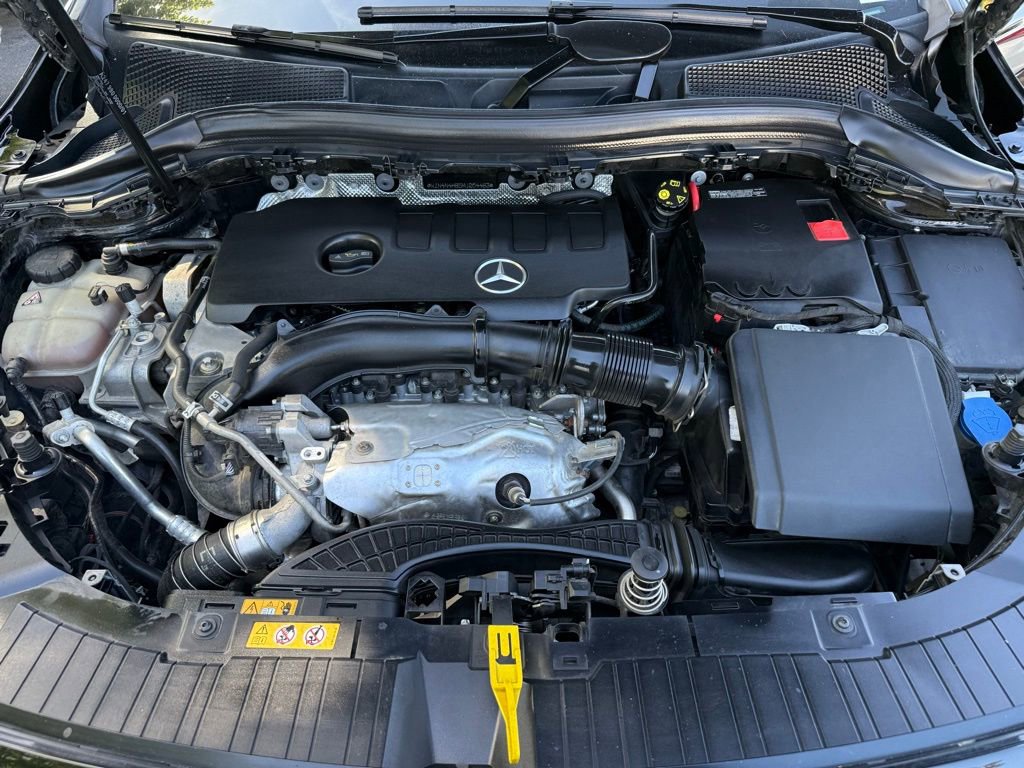 Certified 2021 Mercedes-Benz GLA 250 4MATIC image 15