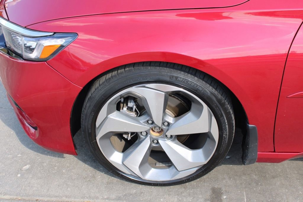 Used 2020 Honda Accord Touring image 11