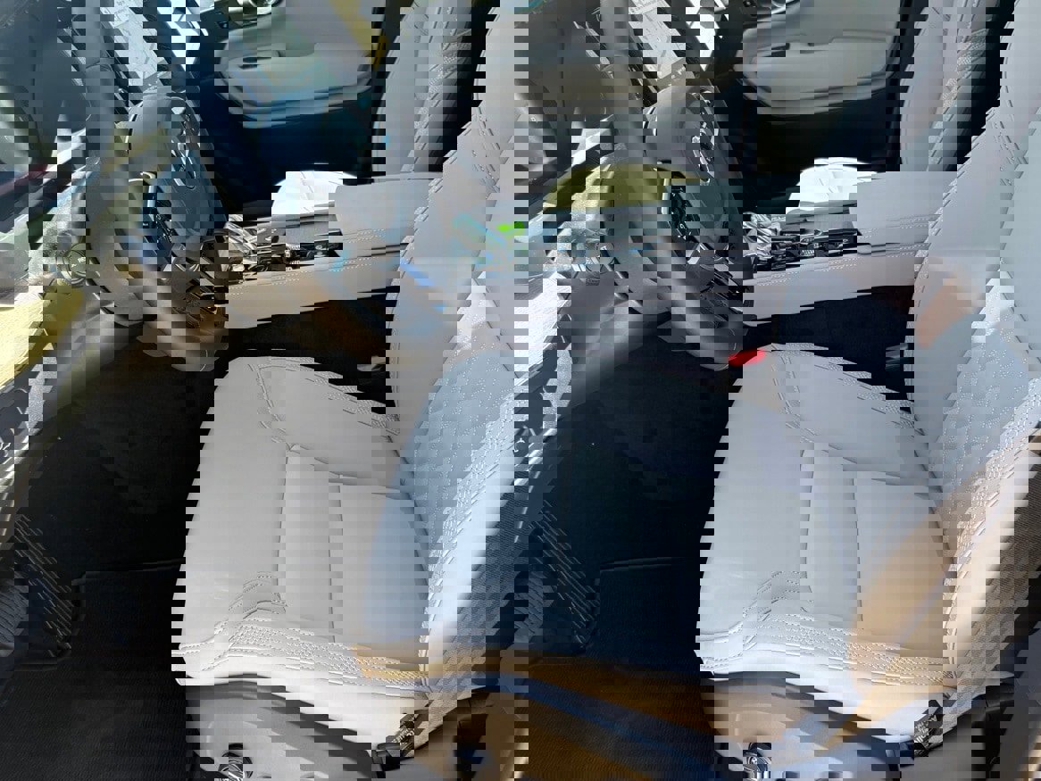 New 2026 Volvo XC90 B6 Plus w/ Protection Package Premier image 17