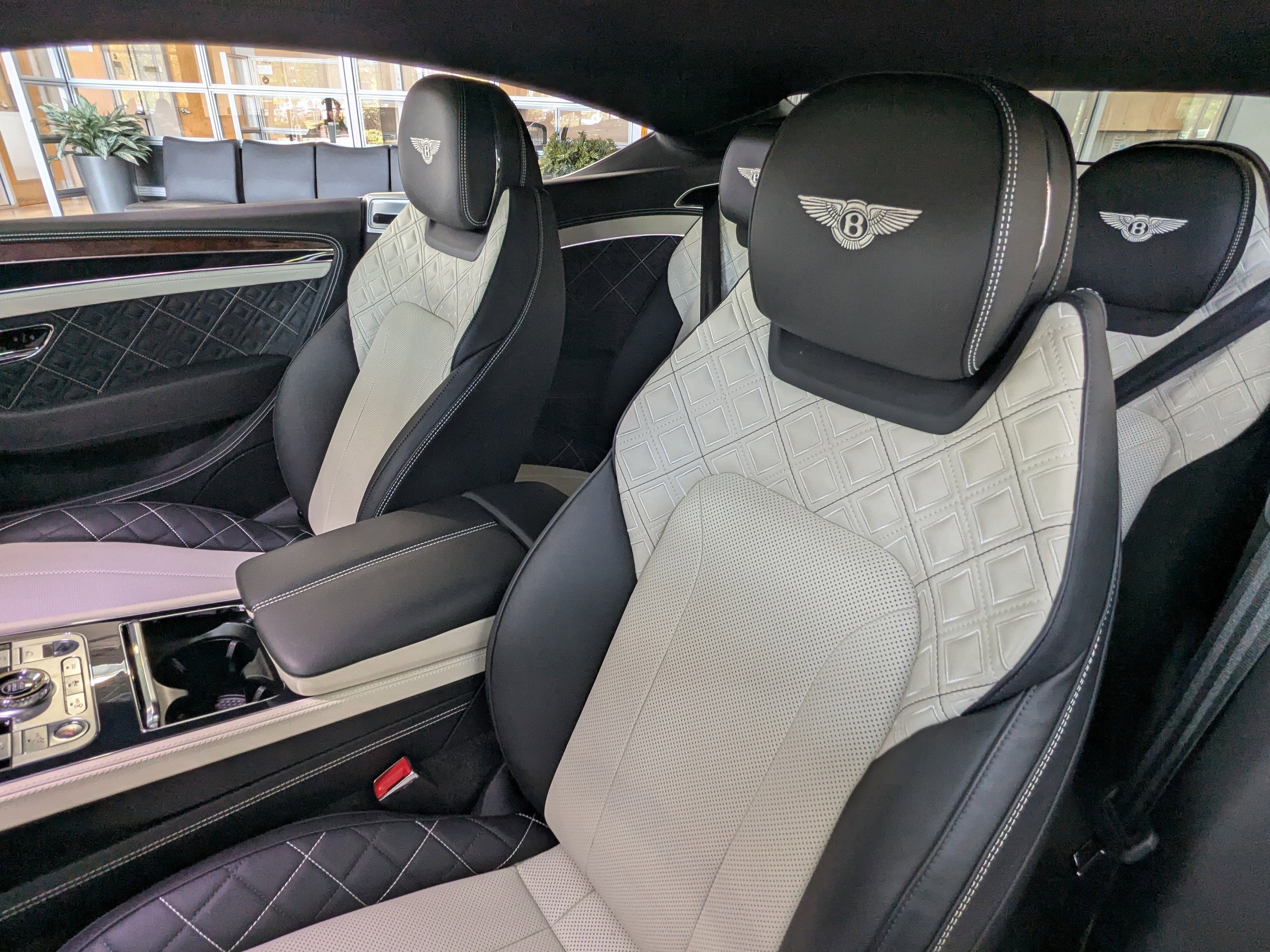 Used 2020 Bentley Continental GT image 16