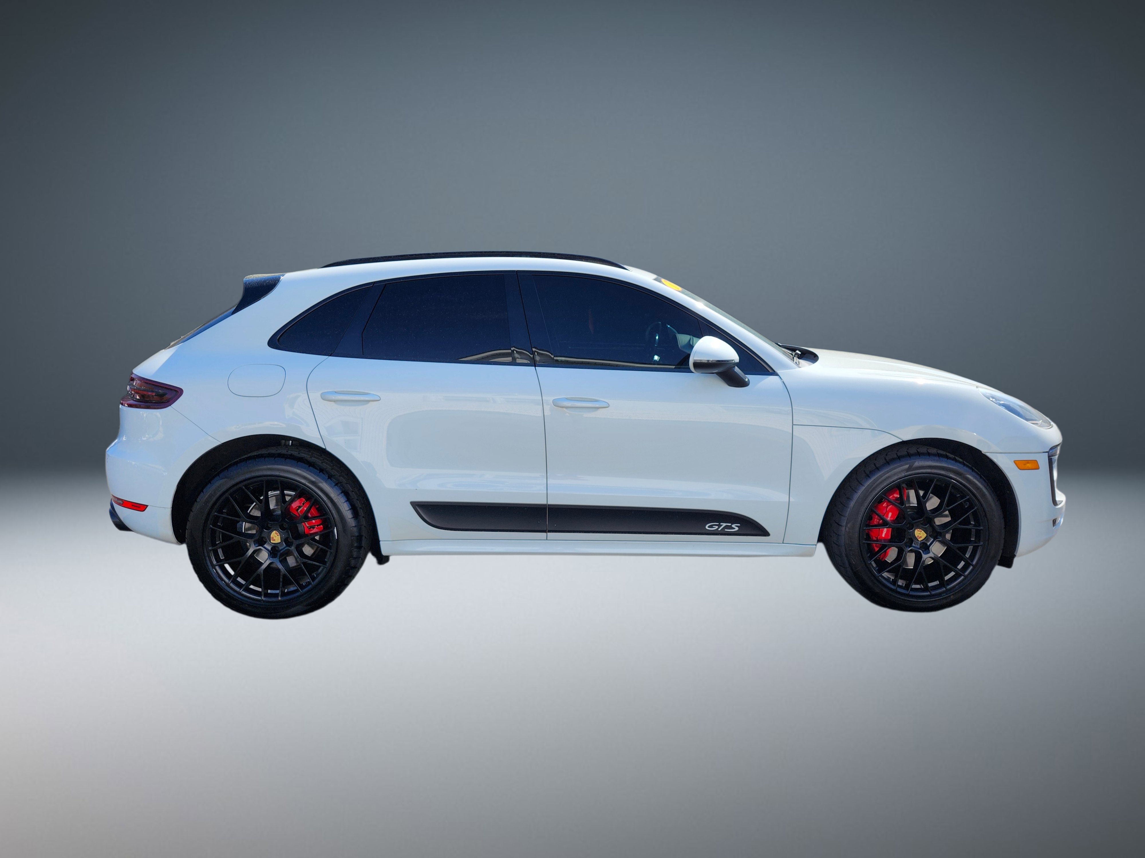Used 2017 Porsche Macan GTS image 2