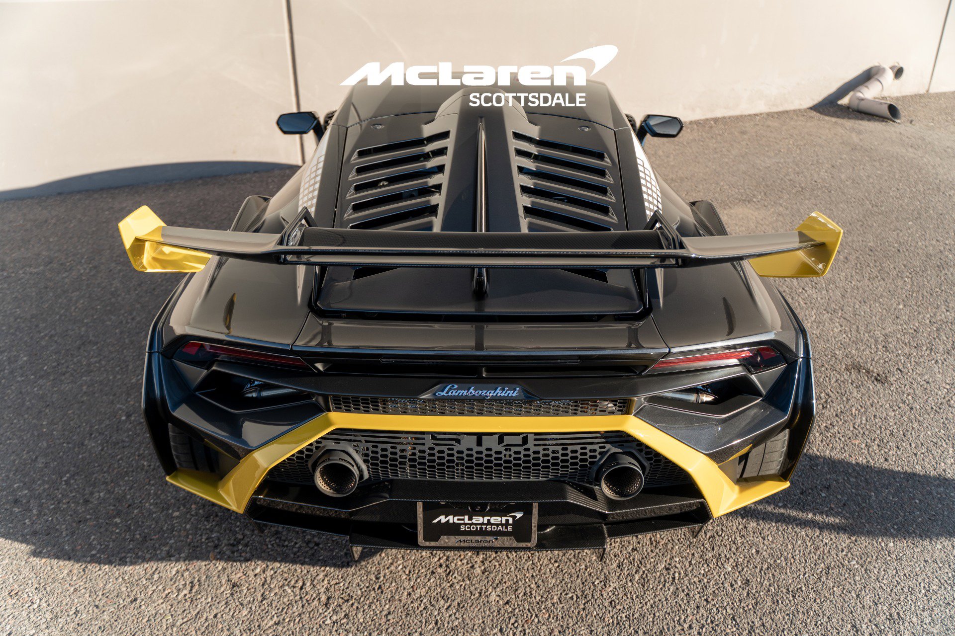 Used 2022 Lamborghini Huracan STO image 30