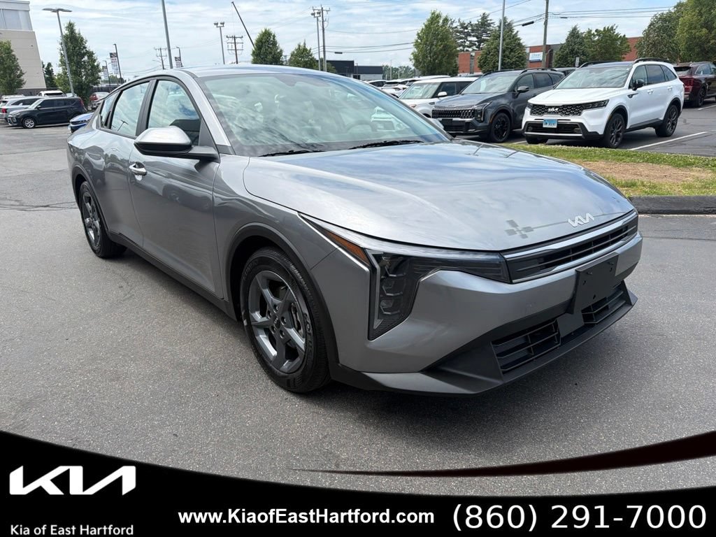 Certified 2025 Kia K4 FWD image 5