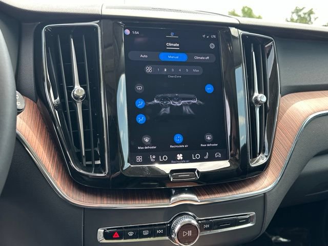 Certified 2023 Volvo XC60 B5 Plus w/ Climate Package AWD/4WD image 21