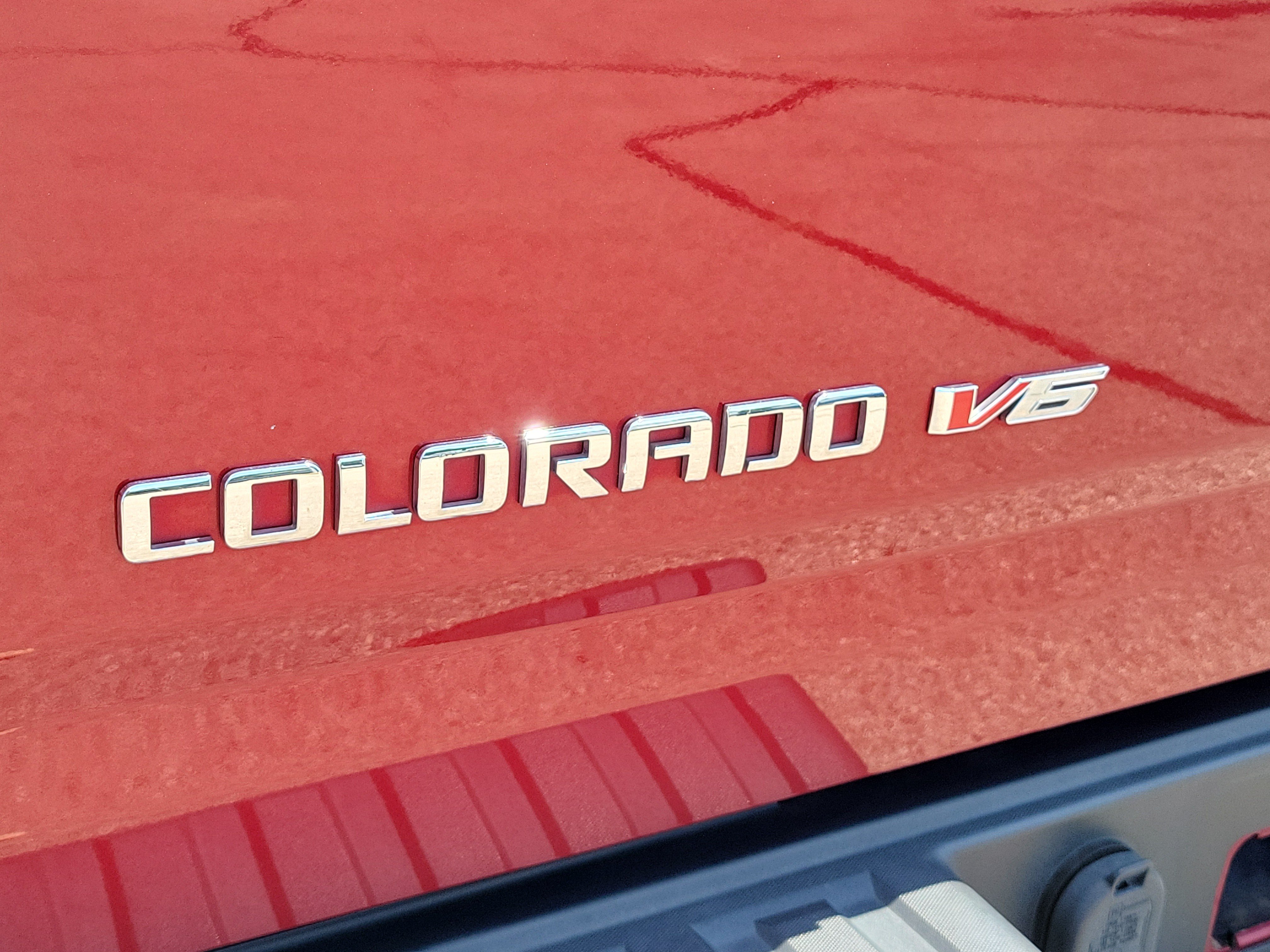 Used 2017 Chevrolet Colorado Z71 AWD/4WD image 6