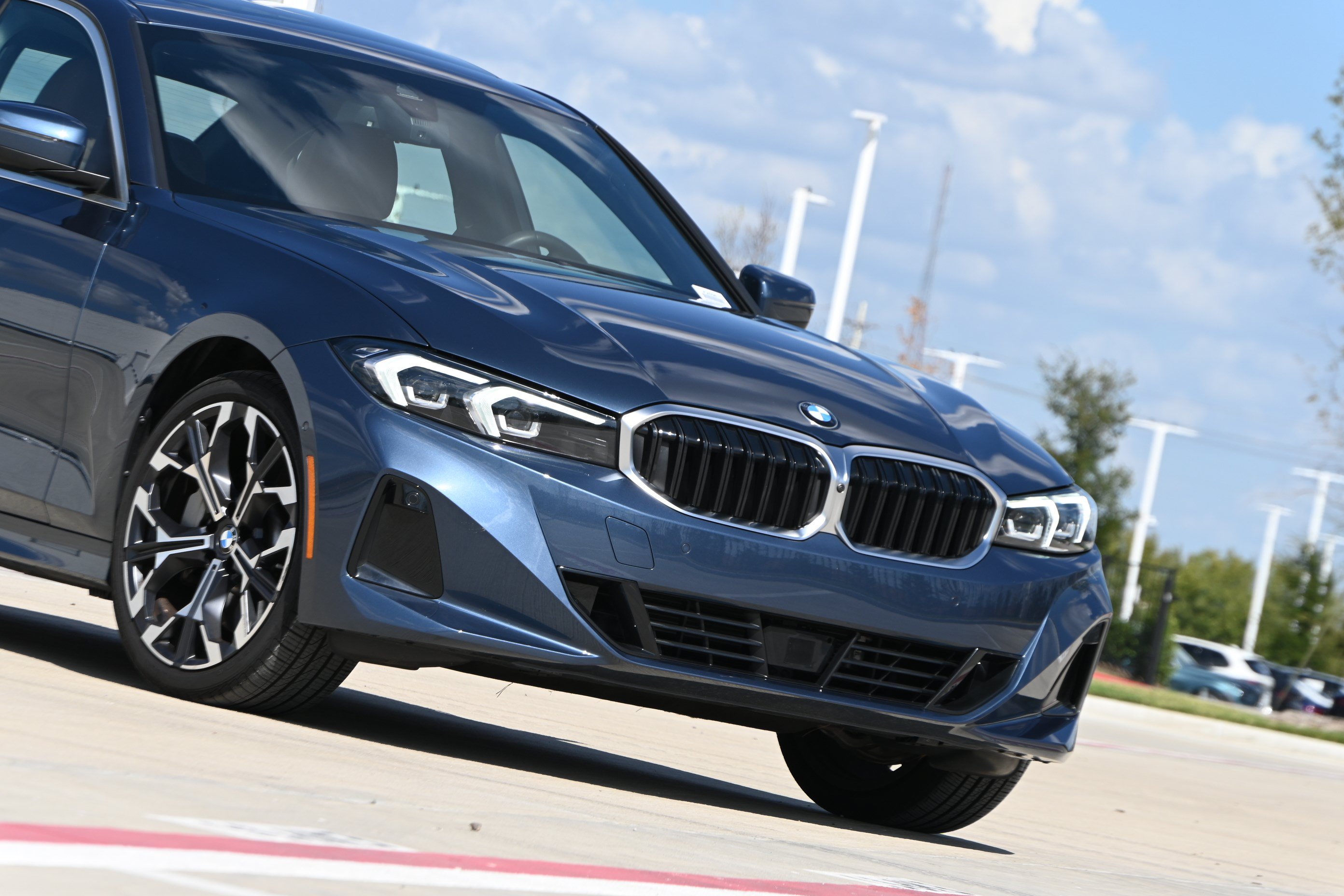 Certified 2025 BMW 330i Sedan RWD image 38