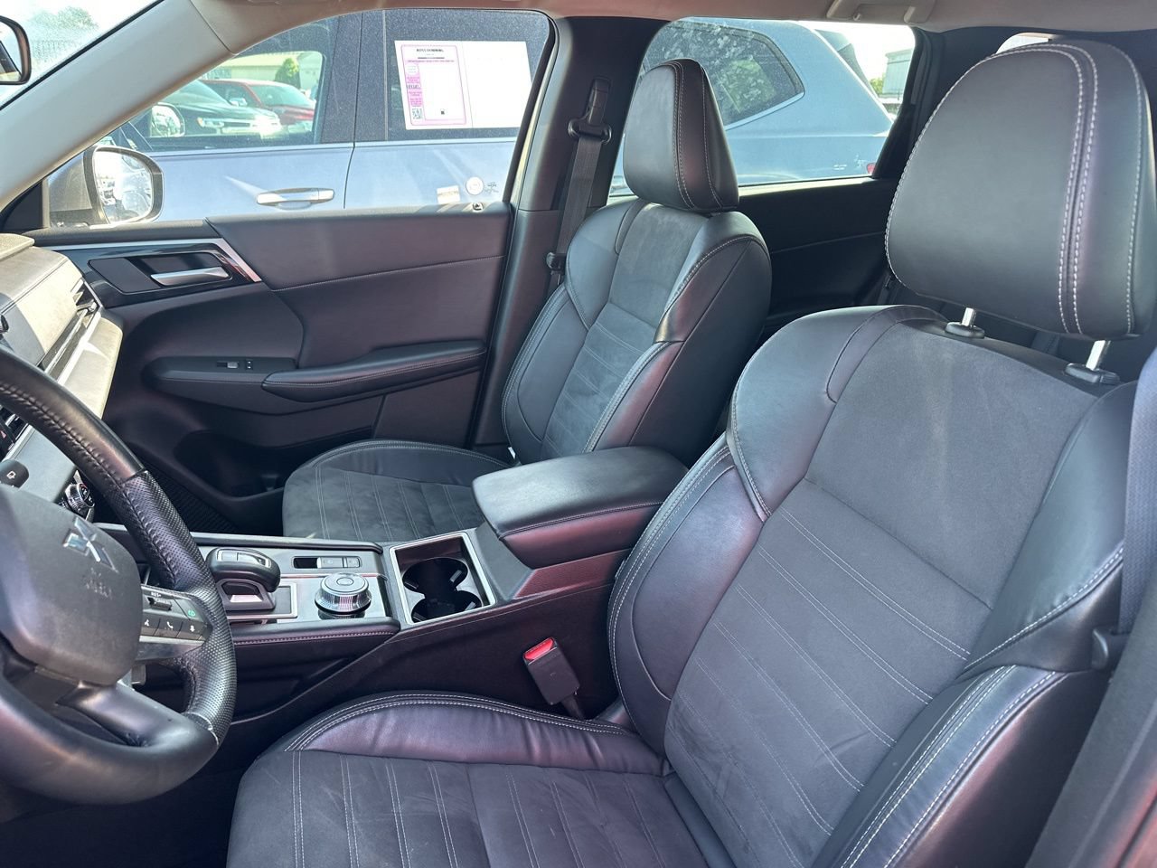 Used 2023 Mitsubishi Outlander SE AWD/4WD image 8