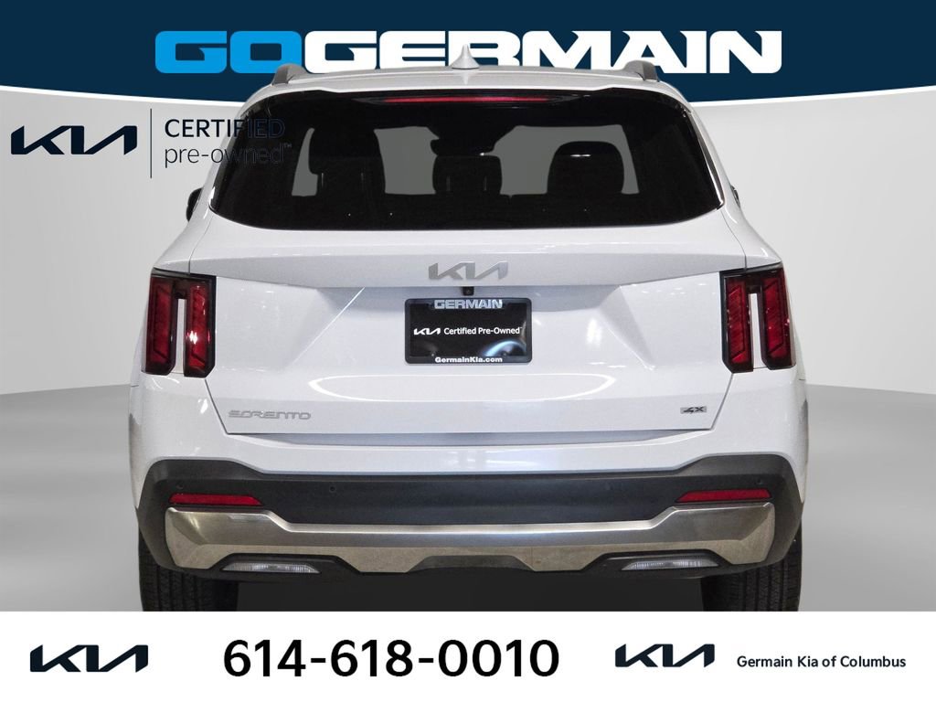 Certified 2025 Kia Sorento S AWD/4WD image 10