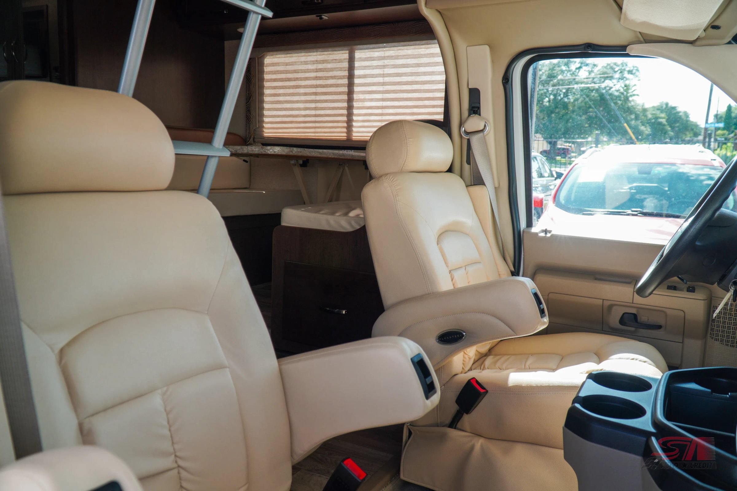 Used 2017 Ford E-350 and Econoline 350 Super Duty w/ Motorhome Prep Package RWD image 13