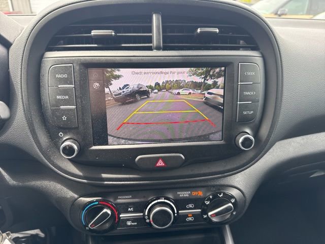 Certified 2025 Kia Soul LX w/ LX Technology Package FWD image 13