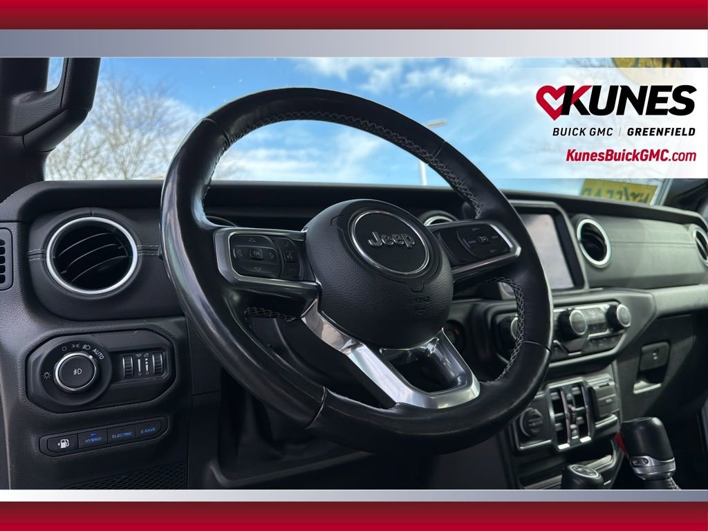 Used 2021 Jeep Wrangler Unlimited Sahara w/ Cold Weather Group image 15