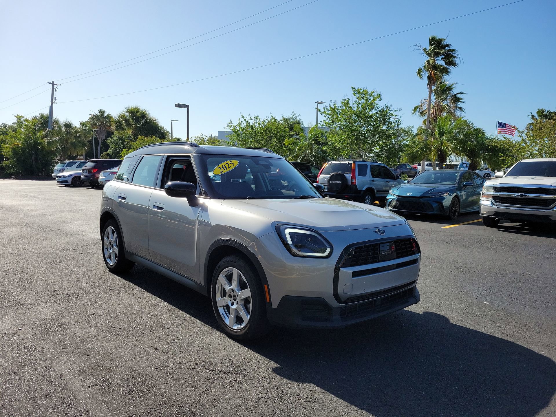Used 2025 MINI Cooper Countryman S image 2
