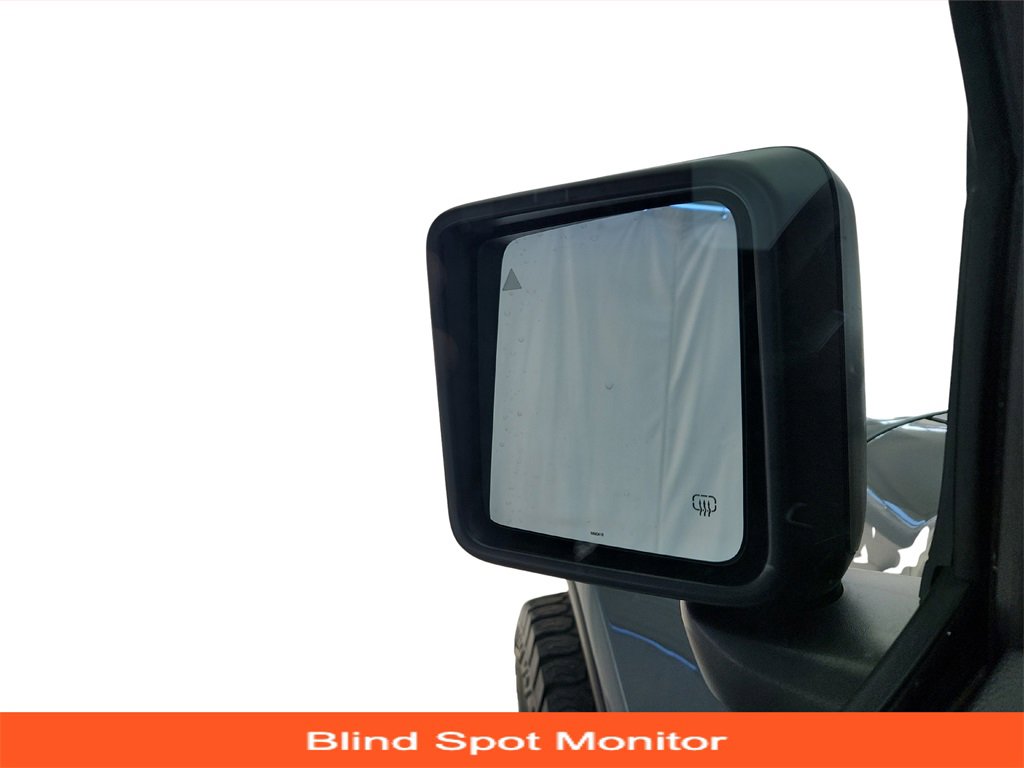 Used 2018 Jeep Wrangler Unlimited Sahara w/ Uconnect 4C Nav & Sound Group image 12