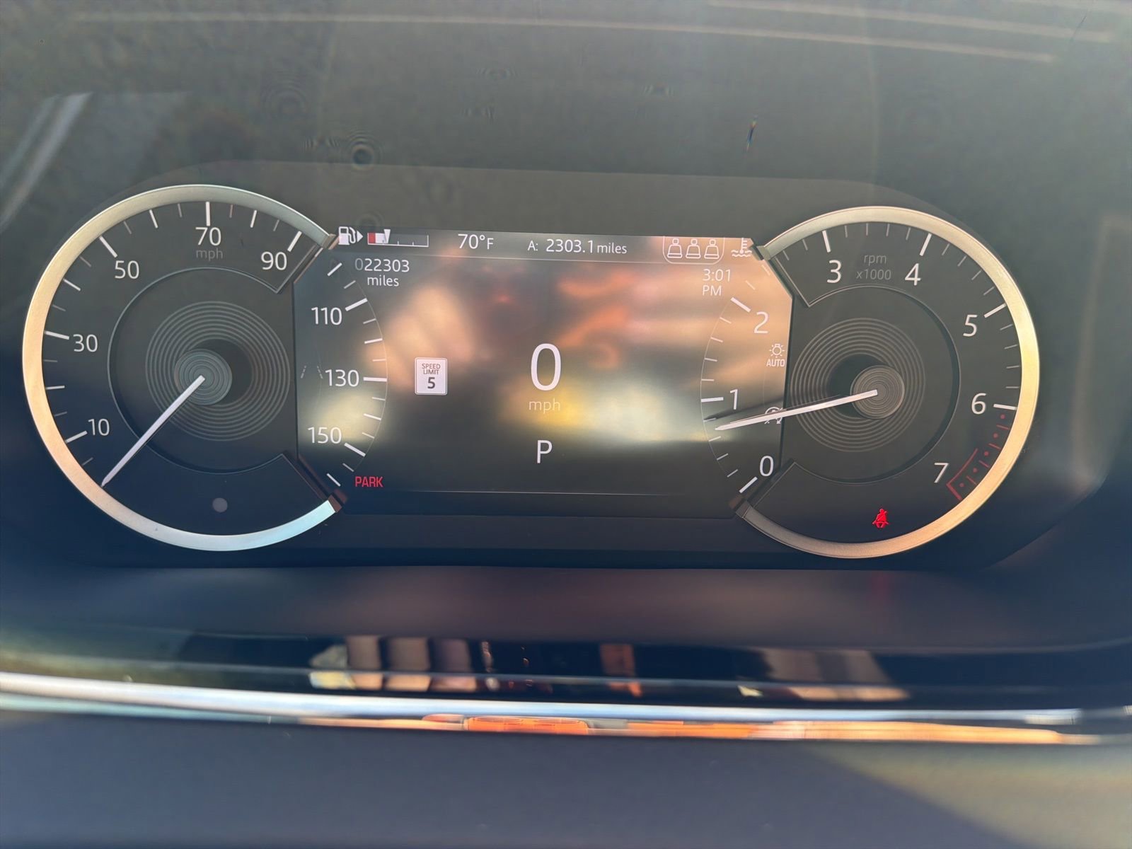 Used 2023 Land Rover Range Rover Evoque R-Dynamic SE image 32