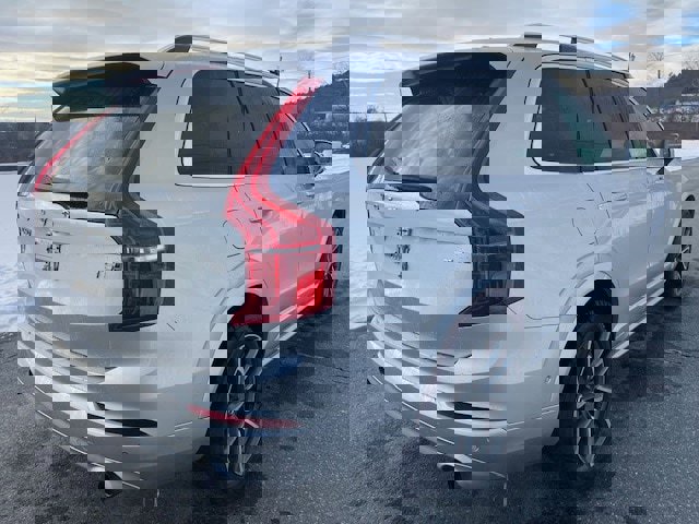 Used 2019 Volvo XC90 T5 Momentum w/ Protection Package image 4