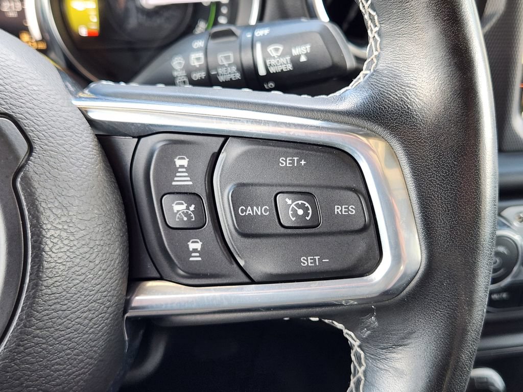 Used 2021 Jeep Wrangler Unlimited Sahara w/ Cold Weather Group AWD/4WD image 29
