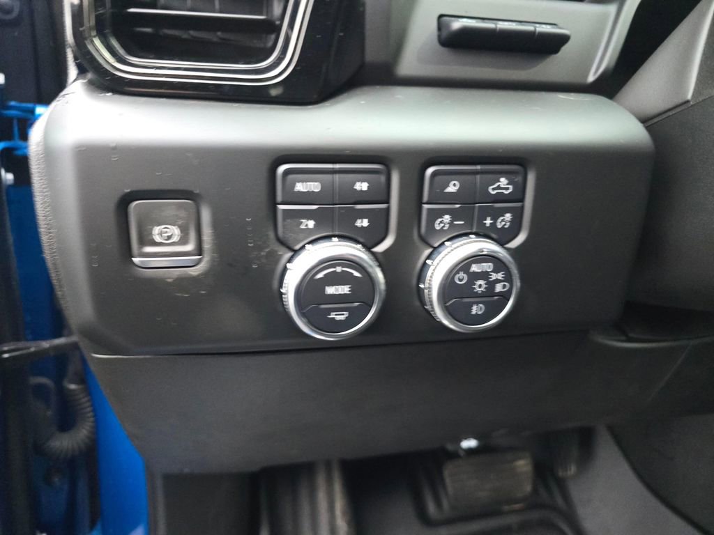 Certified 2023 GMC Sierra 1500 AT4 w/ Technology Package AWD/4WD image 22